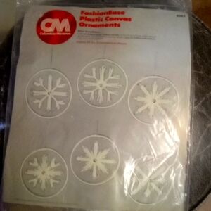 Fashion Ease plastic canvas needlepoint ornaments makes 6